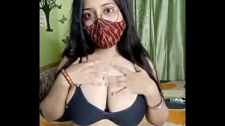 Sauteli maa ka boobs expose!